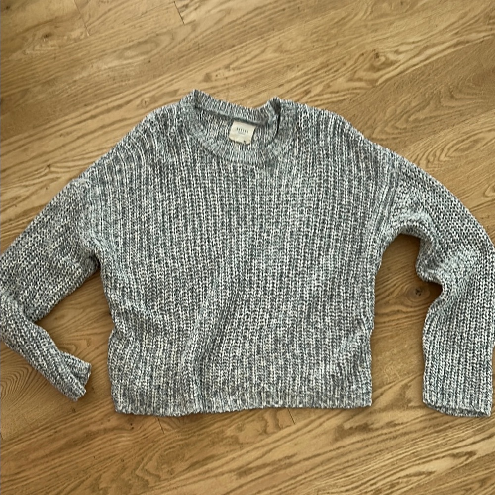 White and Blue Crew Neck Sweater Chunky Knit